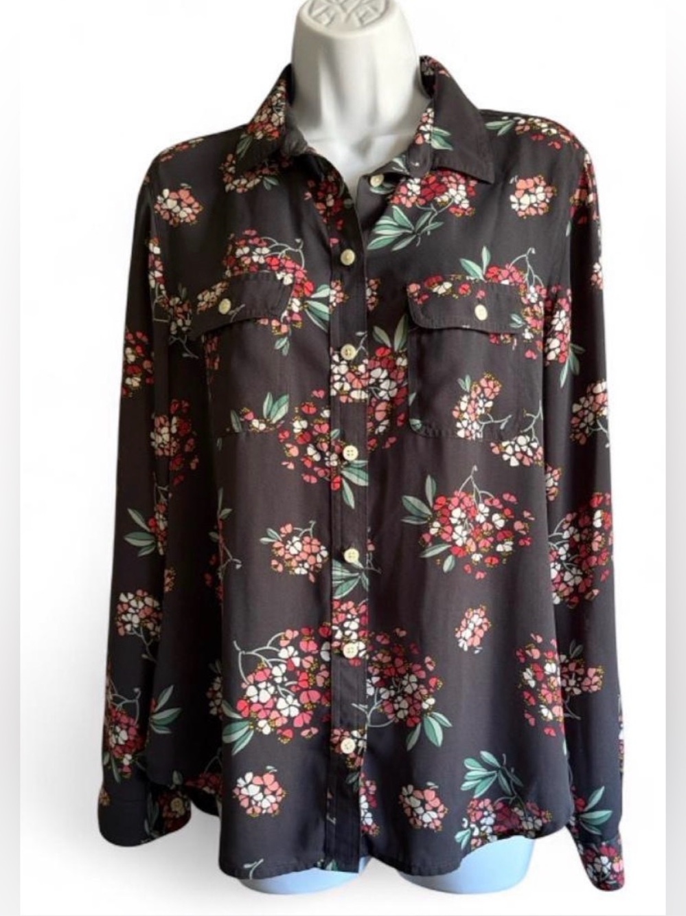 LOFT dark grey Floral Button-Down Shirt with Red & Green Accents